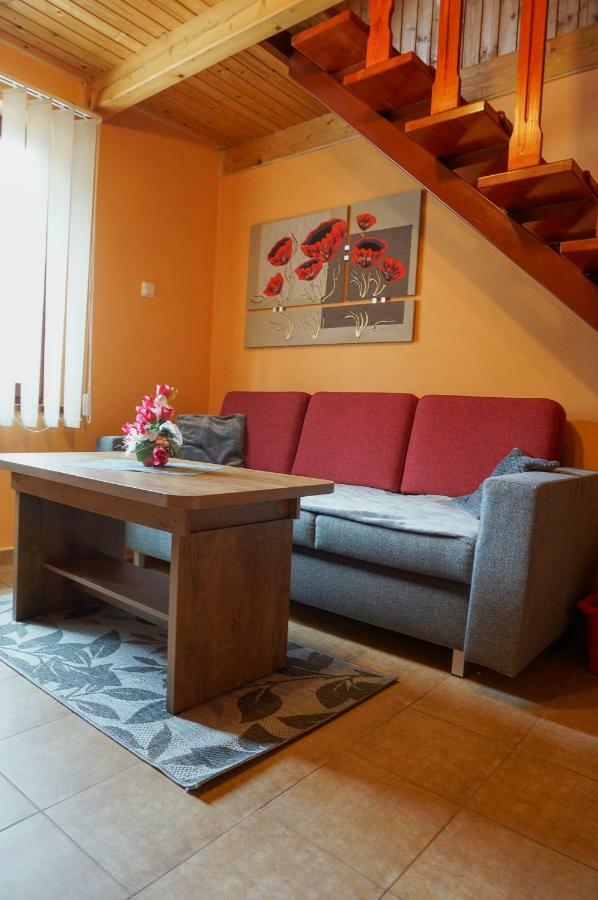 Apartmany Petronela Грабушице Екстер'єр фото